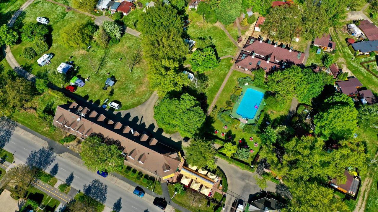 Romantik Camping Es Panzio Бік Екстер'єр фото