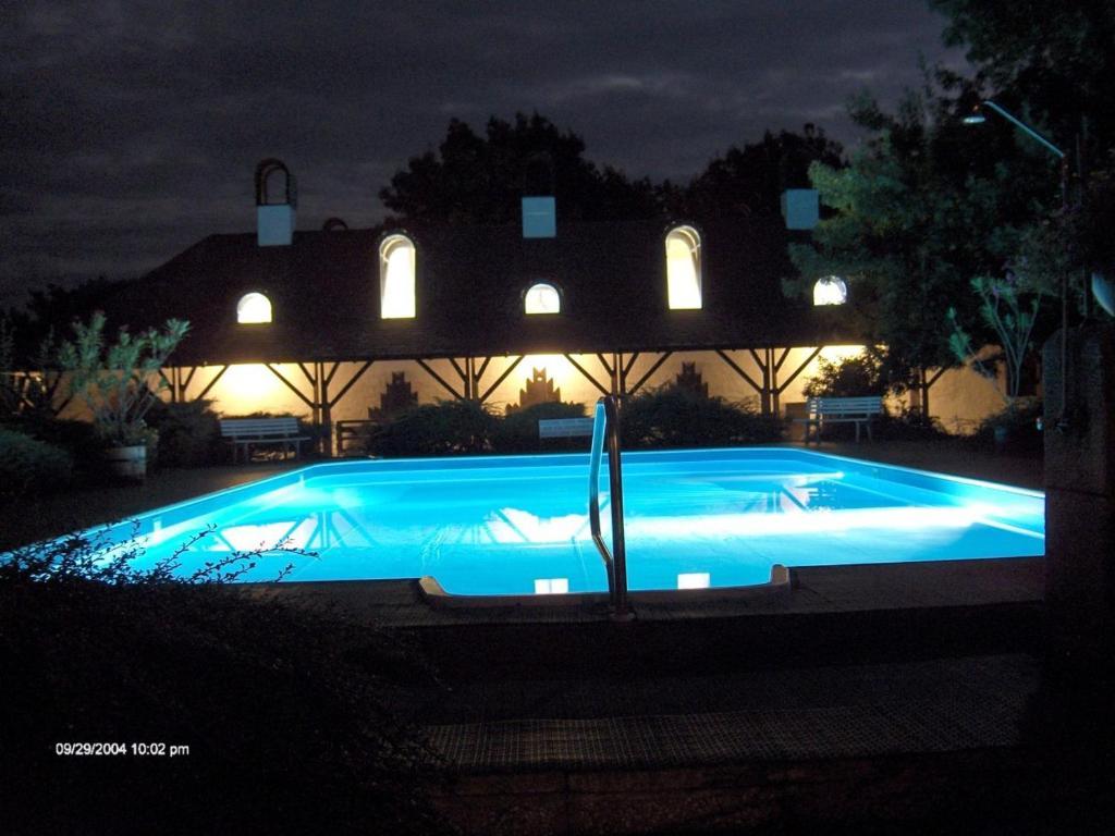 Romantik Camping Es Panzio Бік Екстер'єр фото